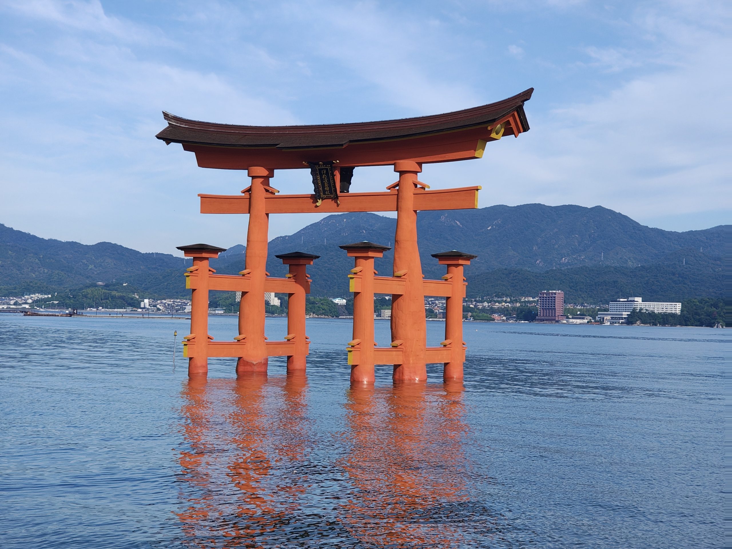 厳島神社 大鳥居 ドアップ